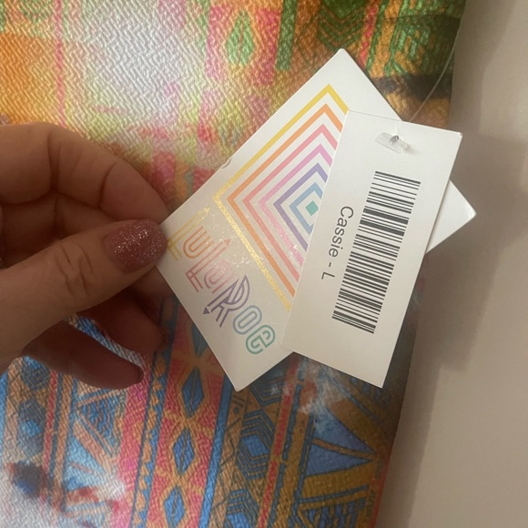 LuLaRoe Cassie skirt. - Picture 2 of 2